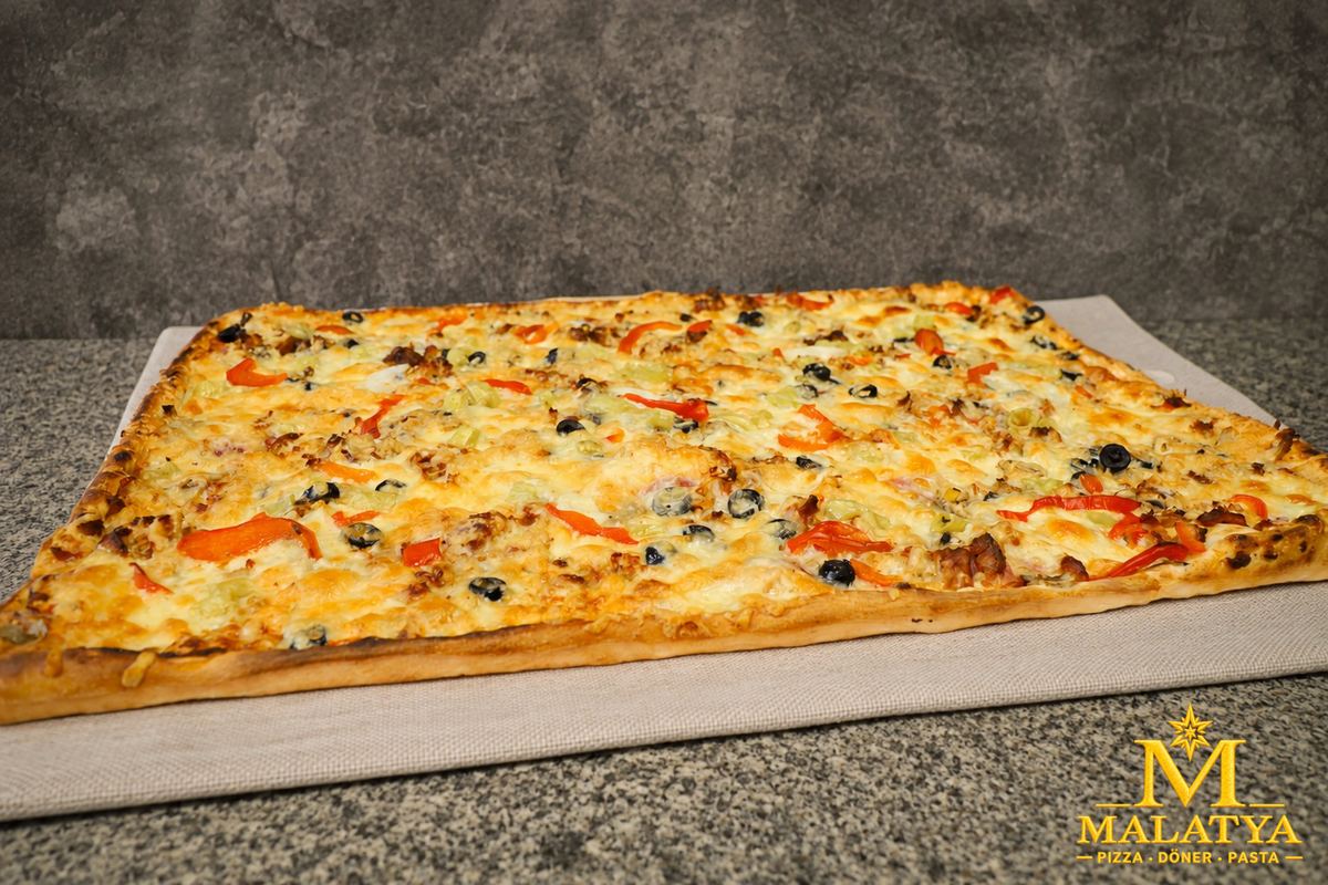 XXL Familienpizza von Malatya