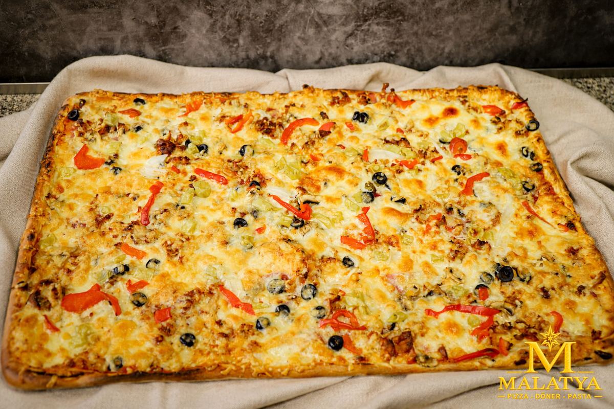 XXL Familienpizza von Malatya